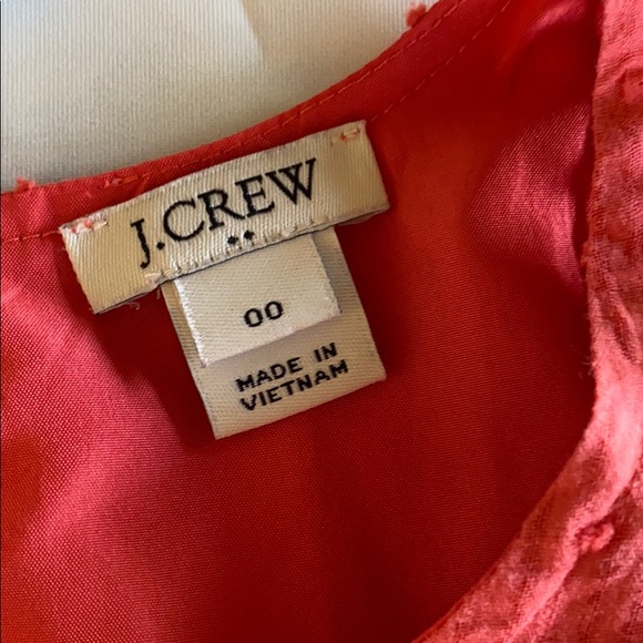 🔴5/$25🔴 J crew ruffled front top - Picture 2 of 2